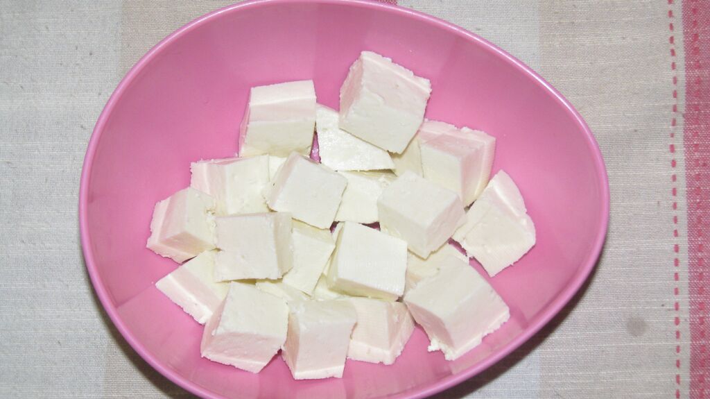 Paneer pieces